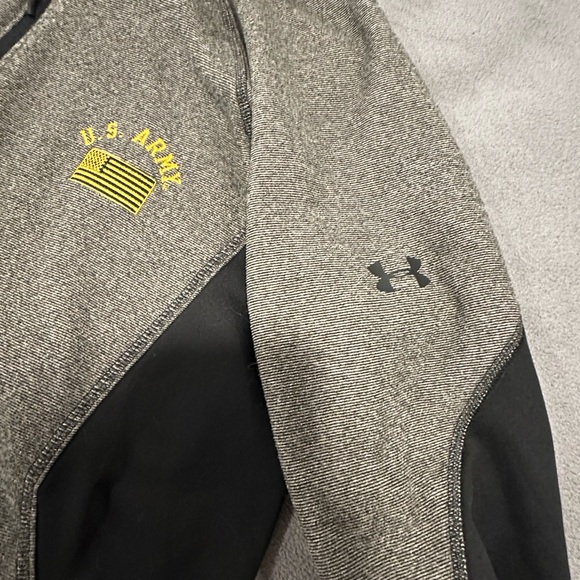 US Army Full Zip Unisex Under Armour Jacket. Gray And Black. Mock Collar. Small. - Picture 3 of 12